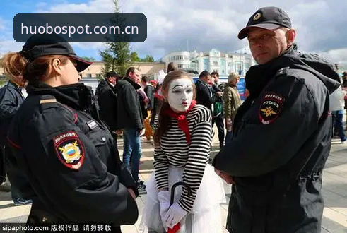 火博体育iOS下载 世界杯安保新策略:英警员赴美人数锐减背后折射全球体育赛事管理创新